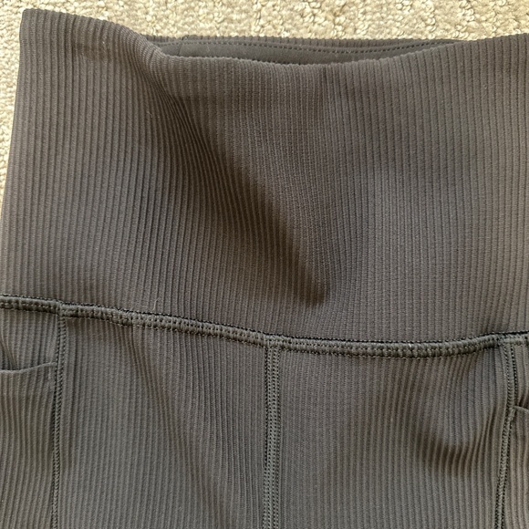NWOT Athleta Salutation Stash Rib Flare Pants - Picture 4 of 5